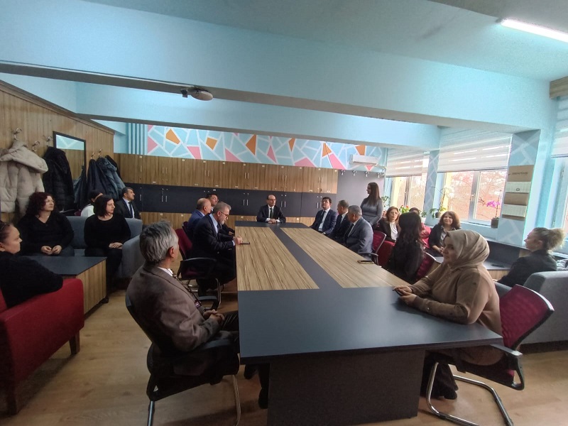 Yahya Çavuş İlkokulunda Öğretmenlerle Toplantı